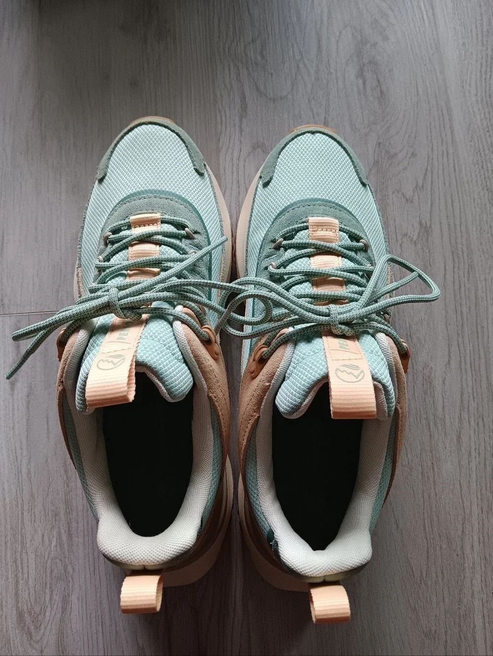 Timberland Waterproof Low Lace-Up Sneakers Motion Access Light Green Size 9.5